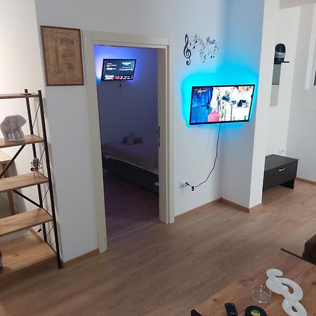 Apartman Muzika Jagodina Exteriör bild