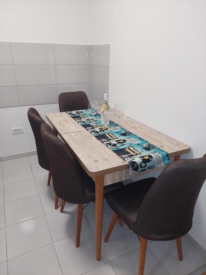 Apartman Muzika Jagodina Exteriör bild