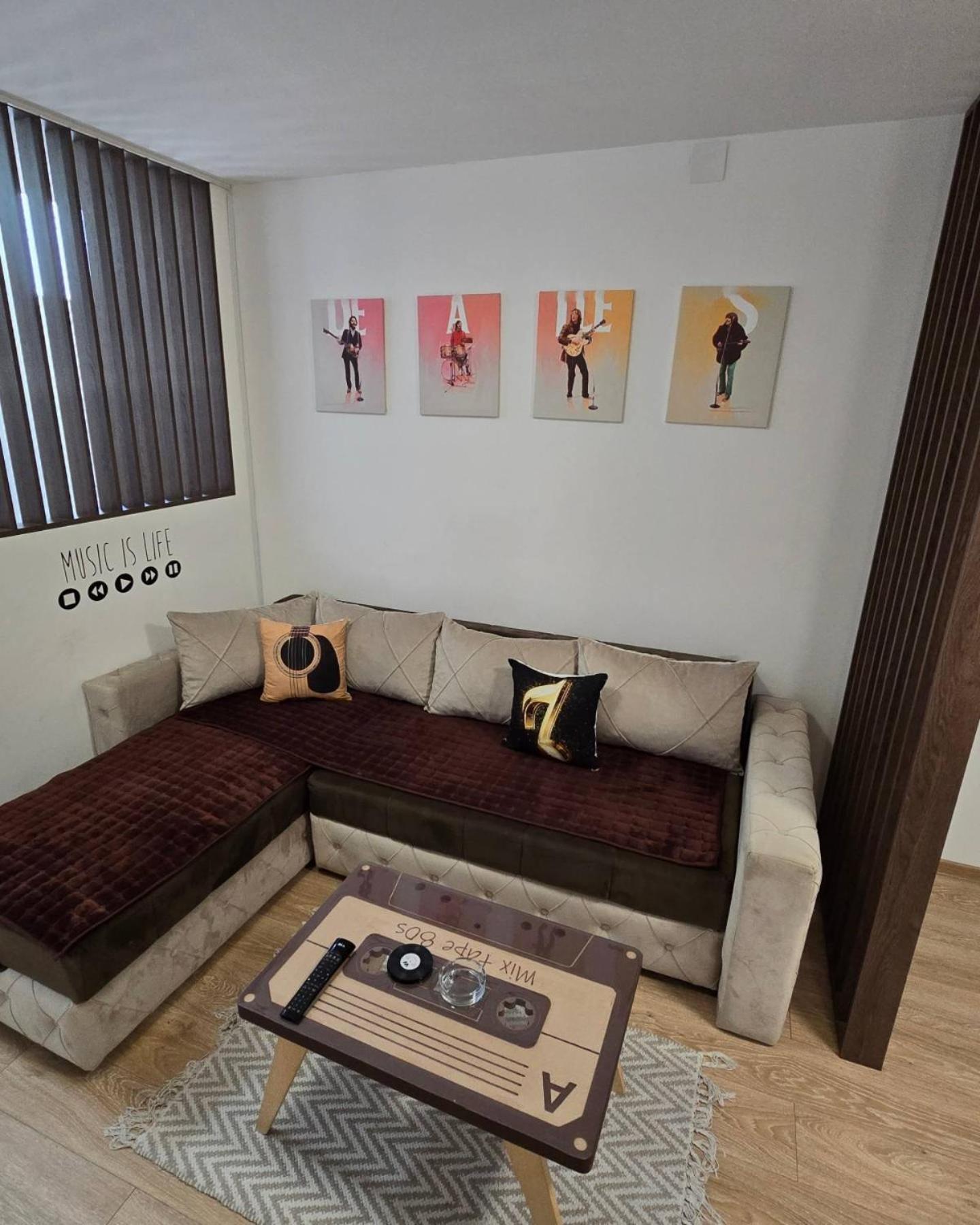 Apartman Muzika Jagodina Exteriör bild